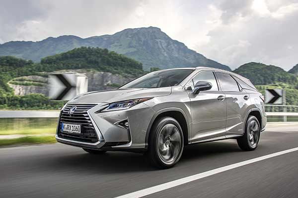 La LEXUS RX450hL